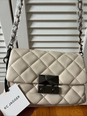 KC JAGGER Shoulder bag, 21” drop.